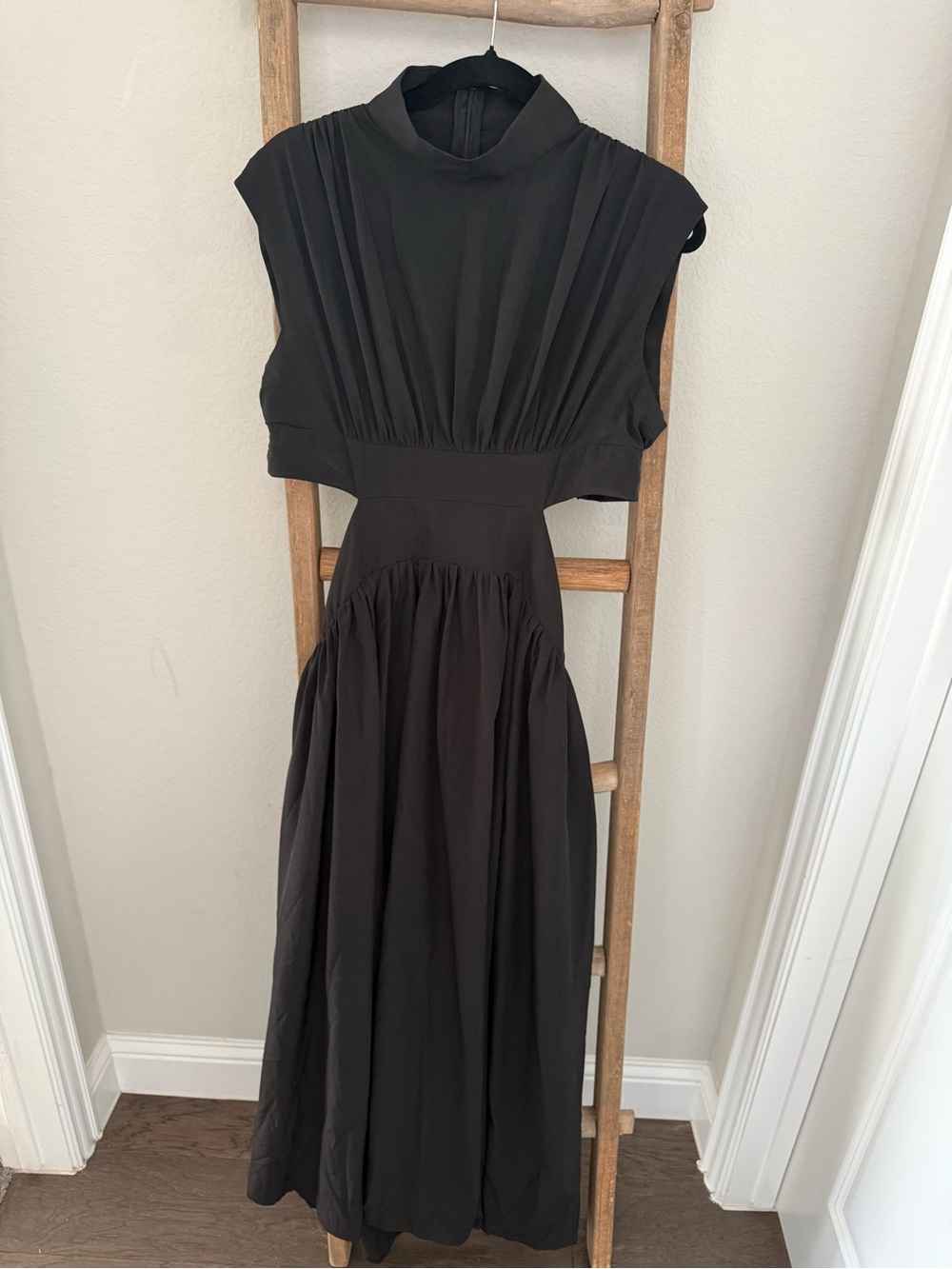 Commense Black Maxi Dress with Cutout Waist